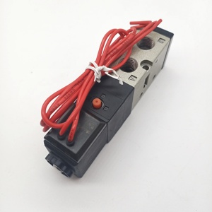 PS140S โซลินอยด์สองตำแหน่งห้าทิศทาง 1/4 อินเทอร์เฟซ AC220V DC24V ชิ้นส่วนนิวเมติกใหม่ - Product Image 4
