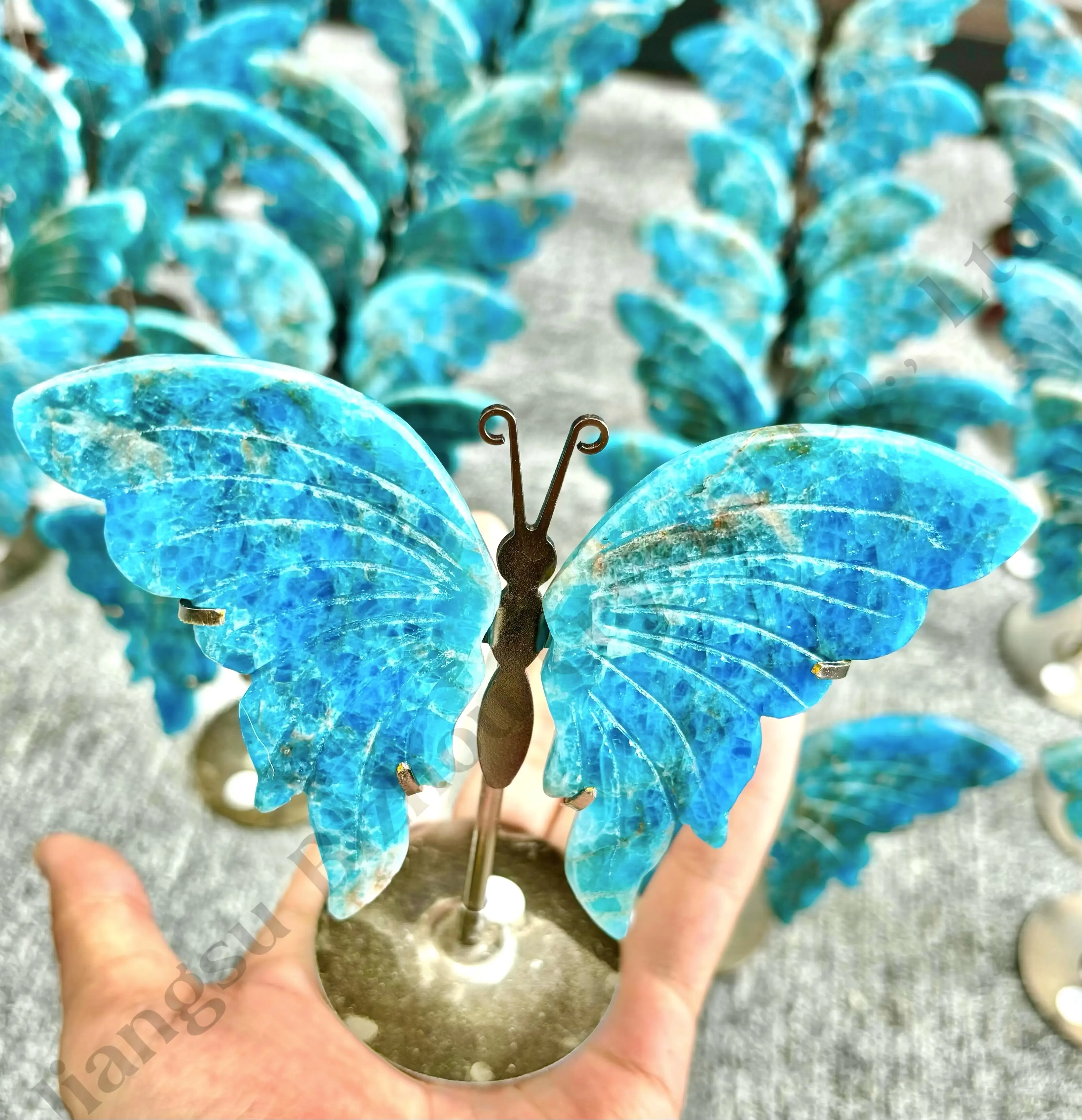 Ailes de papillon en cristal naturel sculptées à la main Ailes Sculpture Décoration intérieure de bureau personnalisée avec cadeau d'anniversaire