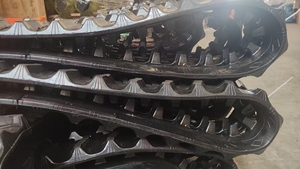 Vente directe usine : Chaînes de chenilles en caoutchouc pour mini-excavatrice, toutes tailles disponibles (180X72X42, 180X72X41, 180X72X39, 180X72X44, 180X72X43, 180X72X37) - Product Image 2