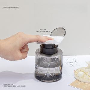 Bouteille à pression verrouillable haute transparence la plus vendue, grande capacité, distributeur de liquide pour manucure, vente en gros pour l'art des ongles - Product Image 3