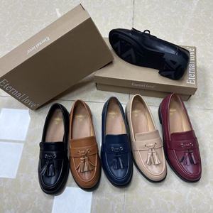 Giày lười tua rua cổ điển dành cho nữ, phong cách Anh quốc và đế mềm, giày nhỏ thời trang dành cho nữ - Product Image 2