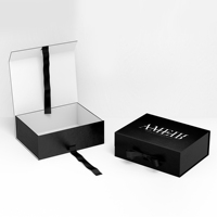 Boîte cadeau magnétique beige sur mesure de style livre avec ruban, emballage de luxe en carton rigide