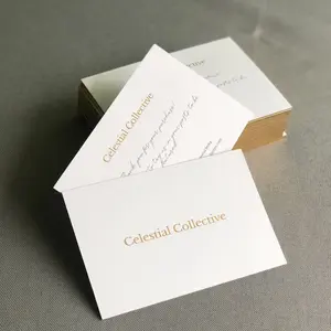 Diseño libre 700gsm frustrado borde blanco de cartón en relieve tarjetas con borde de oro