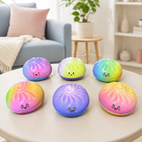 Jouet Squishy en PU Rainbow Bao Bun avec visage mignon et couleurs dégradées pastel