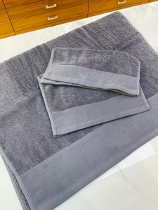2025 New Designer <b>Towel</b> Trending Hot-Selling High Quality Custom Logo Cotton <b>Bath</b> <b>Towel</b> <b>Set</b> 3 Pieces <b>Sets</b> for Hotel Bathroom - Product Image 4