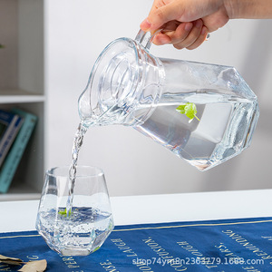 Tasse en verre hexagonale avec bordure dorée électro-plaquée, résistante à la chaleur, pour les fêtes, pour le thé au lait, avec cuillère - Product Image 4