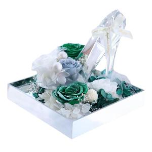 Zapatos de Cristal de Cenicienta con Flores Eternas Hechos a Mano para el Día de Navidad y el Día de la Madre, Regalo para Enamorados, Amigas y Novias - Product Image 2