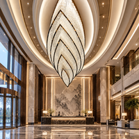 Lustre en cristal en forme de goutte de feuille personnalisé, artistique, multi-couches, luminaire suspendu LED pour hall d'hôtel, éclairage commercial