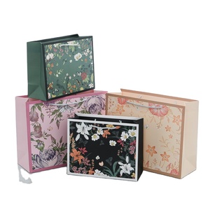 Bolsa de Regalo de Estilo Clásico, Bolsa de Papel Portátil de Alta Gama, Bolsa con Diseño Floral Exquisito - Product Image 1