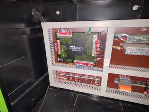 Máquina de Moldeo por Inyección Hidráulica Horizontal Yizumi de 300 Toneladas 320T con PLC, Motor, Bomba, Caja de Cambios, Rodamiento y Tornillo - Product Image 6