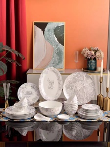 Juego de Vajilla de 41 Piezas, Porcelana Europea de Lujo Ecológica con Diseño Animal para Bodas y Fiestas - Product Image 5