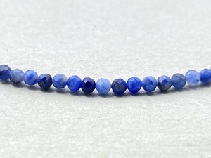 Gargantilla de sodalita facetada con cuentas, joyería delicada de piedras preciosas, collar de cristal con microcuentas facetadas, joyería minimalista, pequeña piedra preciosa - Product Image 1