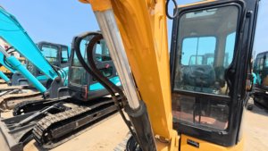 Excavatrice d'occasion de haute qualité, Chine, 3,5 tonnes, mini-excavatrice pas chère, excavatrice d'occasion CAT303.5 à vendre - Product Image 6