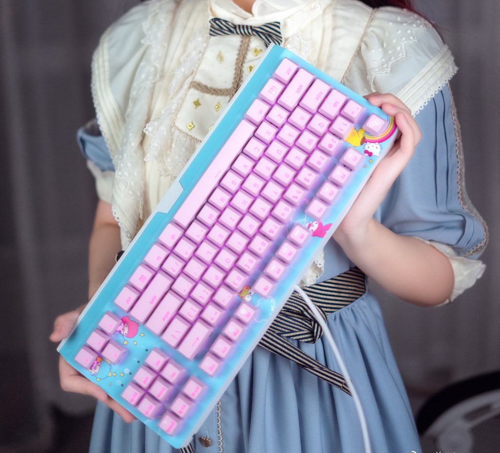 Razer Sanrioハローキティ限定版コンパクトメカニカルキーボード