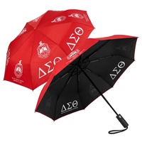 Parapluie pliant compact personnalisé avec logo, motif lettres grecques Sorority Sisterhood 1913, crème et rouge, souvenir universitaire
