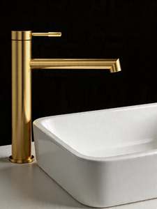 Grifo de cocina con manija de engranaje, negro mate / plateado cepillado / oro champán, caño giratorio 360°, montaje en encimera, SUS304, de fábrica OEM - Product Image 1