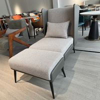 Chaise longue inclinable à dossier haut pour hôtel, en tissu, avec repose-pieds en cuir, pour salon d'hôtel