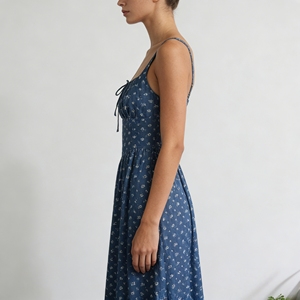 Vestido Midi con Estampado Floral Personalizado para Mujer, Cuello Cuadrado, Tirantes Finos, Lazo Delantero, Estilo Elegante para Vacaciones y Resort - Product Image 2