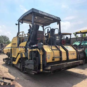 Pavoir d'asphalte haut de gamme et performant avec règle télescopique, largeur de travail de 2,8 à 9,0 m et épaisseur maximale de 300 mm pour la construction routière - Product Image 3