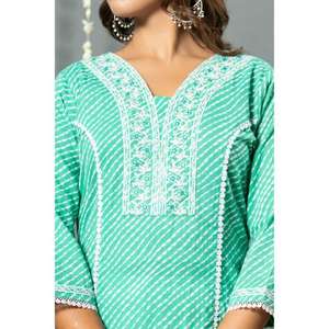 Exclusivo hecho a mano Kurta con pantalón y estampado Dupatta Set a precio al por mayor Algodón puro Impreso digital Largo Mujer - Product Image 5