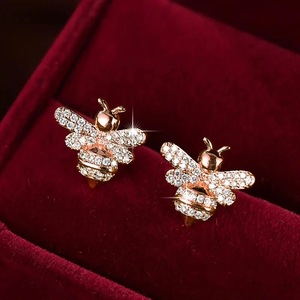 Orecchini a Perno Mini a Forma di Ape per Donne, Accessori per Orecchie da Indossare Ogni Giorno - Product Image 6