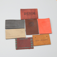 Étiquettes en cuir rectangulaires/carrées personnalisées à prix d'usine, découpées au laser, avec logo imprimé, lavables, à coudre pour vêtements
