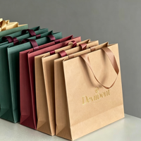 Sac cadeau en papier cartonné blanc recyclable personnalisé en grande quantité, avec logo de marque personnalisé, sérigraphié, capacité de charge stable de 6 à 9 kg