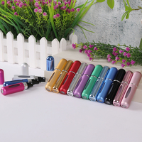 Flacon de parfum miniature vide 5 ml, logo personnalisé de luxe, flacon atomiseur de parfum rechargeable pour voyage, distributeur de parfum pour toilettes