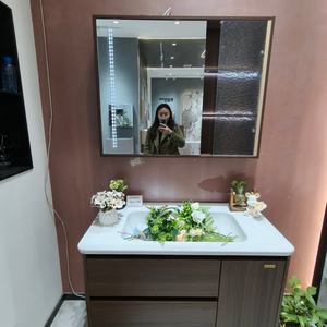 Armoire de salle de bain murale marron avec rangement et miroir, lavabo à bords arrondis et corps d'armoire arrondi - Product Image 3