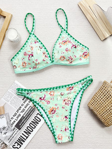 Nuevo Conjunto de Bikini Triangular Sexy para Mujer 2026, Traje de Baño de Dos Piezas con Borde Festoneado, Estilo Europeo Americano para Playa - Product Image 3
