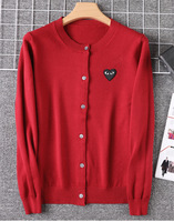 Prêt à expédier mode Laine tricoté cardigan Amour coeur broderie hommes femmes cardigan pull en laine veste pour les amateurs et les enfants