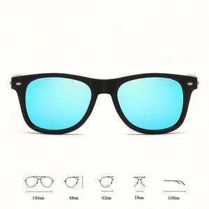 Gafas de Sol de Madera de Bambú Clásicas Vintage con Logotipo Personalizado, Gafas de Sol Cuadradas Polarizadas de Madera para Conducir y Pescar para Hombres y Mujeres - Product Image 4