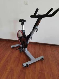 Vélo stationnaire d'accise d'<span class=keywords><strong>appartement</strong></span> de <span class=keywords><strong>Sport</strong></span> professionnel équipement de Fitness vélos Spining cyclisme d'intérieur vélo d'exercice - Product Image 3