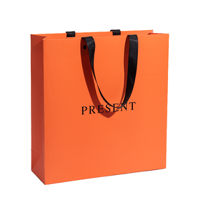 Luxury <b>White</b> <b>Paper</b> <b>Bag</b> Custom Printed Logo Personalized Shopping Gift <b>Paper</b> <b>Bags</b> With Your Own Logo And Your Size - Product Image 1