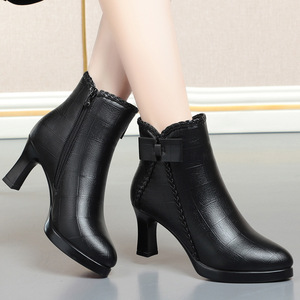 Chaussures à talon chaudes et épaisses de 9 cm/6 cm pour l'automne et l'hiver 2025 – Bottines décontractées imperméables de marque à talon épais et tendance - Product Image 4