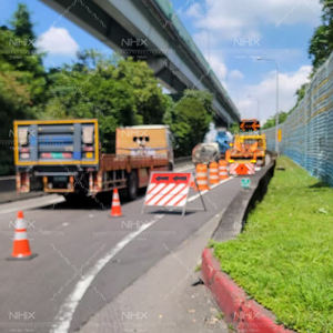 Dispositivo de Amortiguación Anticolisión de Doble Capa Estilo Escorpión de Alta Resistencia NIHIX Modelo NIHIX-AU100K para Vehículos de Emergencia en Carreteras - Product Image 1