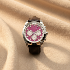 Reloj Deportivo Cronógrafo Plateado con Esfera Rosa Brillante, Subesferas Blancas y Correa de Cuero Marrón Grabado - Product Image 1