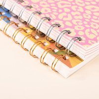 Échantillon Gratuit 2025-2026 Carnet de Vie A5 à Couverture Rigide Impression OEM Journal Intime Reliure Spirale Lin Doré Planificateur à Reliure Spirale Accepté