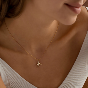 สร้อยคอจี้รูปเครื่องบินชุบทอง 18K PVD กันน้ำ ป้องกันอาการแพ้ พร้อมกล่องของขวัญรูปดอกกุหลาบ ชุดเครื่องประดับของขวัญ ปี 2026 - Product Image 3