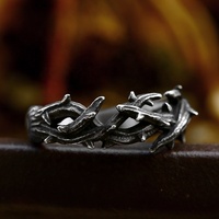 Yunnique Bague Couronne Épineuse Gothique en Acier Inoxydable 316 Unisexe Homme, Gravure Intricatale Argent Vieilli, Style Rebel Punk Motard