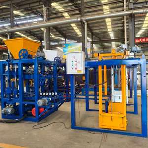 Machine à fabriquer des blocs QT4-24 avec empileur pour la production de briques creuses, machine à mouler des blocs de béton et de ciment - Product Image 1