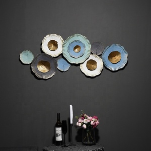 Décoration <span class=keywords><strong>murale</strong></span> <span class=keywords><strong>en</strong></span> fer forgé blanc, forme de fleurs, pour hôtel contemporain, pour salon, intérieur, Art métallique, décoration à suspendre - Product Image 2