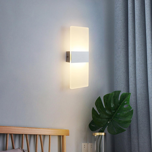 เกี่ยวกับโคมไฟติดผนัง LED แบบชาร์จไฟได้ สไตล์นอร์ดิกสมัยใหม่ สำหรับห้องนั่งเล่นหรูหรา ใช้ตกแต่งข้างเตียง ใช้พลังงานจากแบตเตอรี่ เหมาะสำหรับใช้งานกลางแจ้ง - Product Image 4