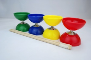 <span class=keywords><strong>Diabolo</strong></span> professionnel en plastique 100 mm, finition brillante, jouet <span class=keywords><strong>de</strong></span> performance, équilibre <span class=keywords><strong>de</strong></span> précision, débutants, intermédiaires, Yiqu JD10E 140g - Product Image 2