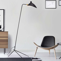Canapé moderne de caractère Hôtel Serge Mouille Light Stand Lampadaire vertical noir