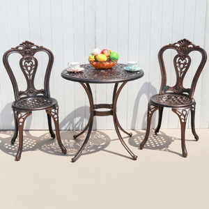 Moderno Juego de Mesa y Sillas de Comedor para Balcón de Tres Piezas con Dos Sillas de Aluminio Fundido y Mesa de Centro Pequeña, Muebles para Exteriores, Parque o Villa - Product Image 2