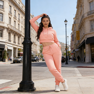 Ensemble sweat à capuche et pantalon de survêtement <span class=keywords><strong>court</strong></span> pour <span class=keywords><strong>femme</strong></span>, avec impression en relief et logo personnalisé, de haute qualité, vente en gros - Product Image 3