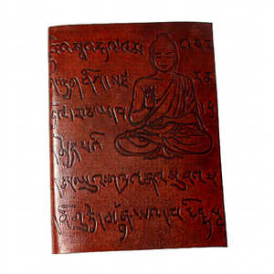 Carnet artisanal en cuir de chèvre couleur cerise antique, relié à la main, avec motif Bouddha en relief, 100 feuilles, écritures anciennes, cadeau Camelon - Product Image 1