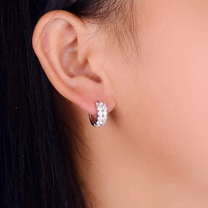 Piccoli Orecchini a Cerchio Scintillanti per Donne, Semplici Orecchini a Cerchio per Uso Quotidiano, Gioielli alla Moda - Product Image 3