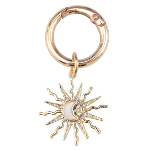 จี้ห้อยรูปทรงดวงอาทิตย์ ดวงจันทร์ และดวงดาว ทำจากโลหะผสมสังกะสี สีทอง แฟชั่นสำหรับทุกเพศ เหมาะสำหรับตกแต่งรองเท้า - Product Image 5